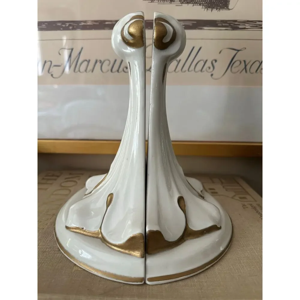 Vintage Italian Hollywood Regency Style Gilt Porcelain Brackets Shelves sconces